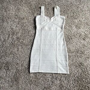 Hot Miami Styles Woman’s Body Con dress In Sz S in gently used condition